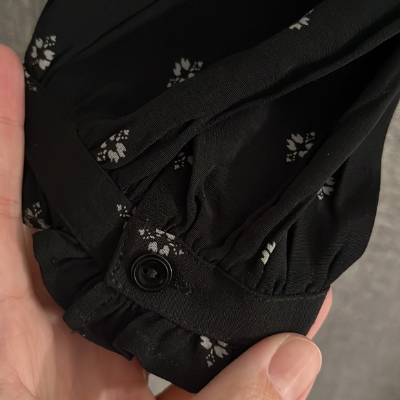Black button up blouse with flower pattern - Picture 3 of 4